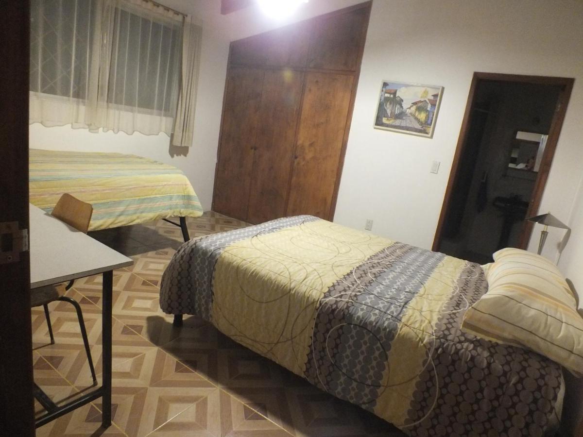Quito Eco Lodge Airport - B&B Tababela Bagian luar foto