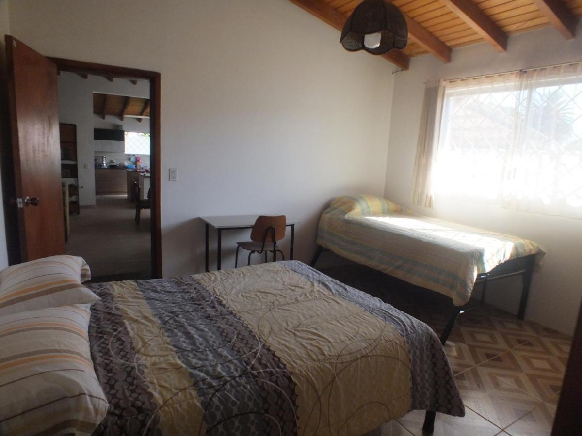 Quito Eco Lodge Airport - B&B Tababela Bagian luar foto