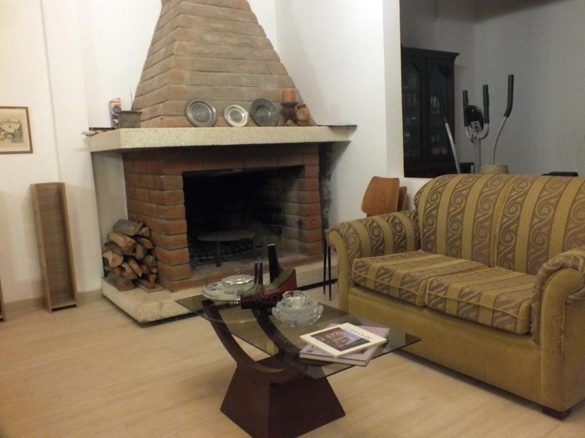 Quito Eco Lodge Airport - B&B Tababela Bagian luar foto