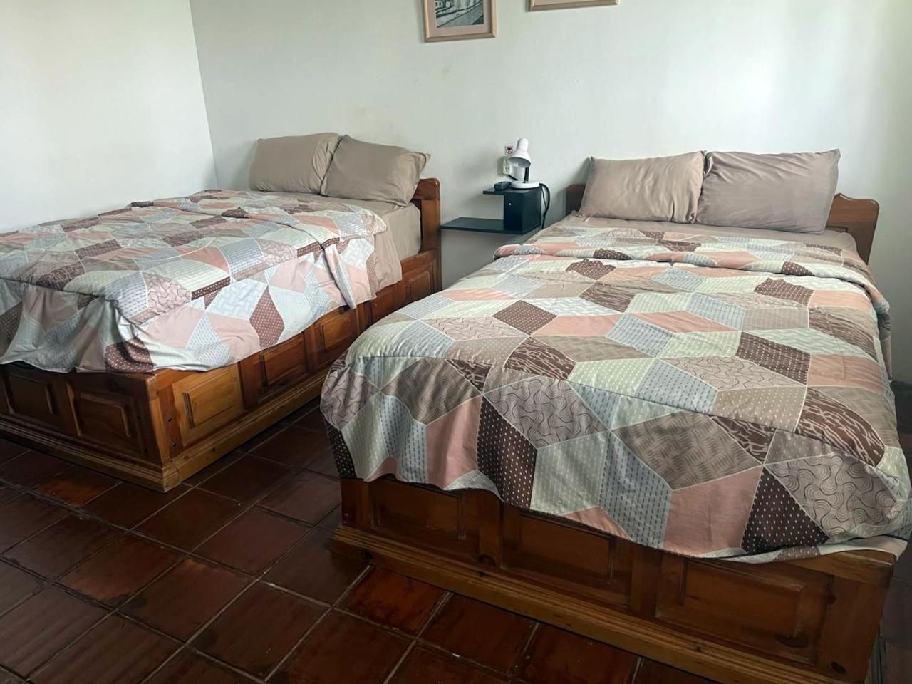 Quito Eco Lodge Airport - B&B Tababela Bagian luar foto